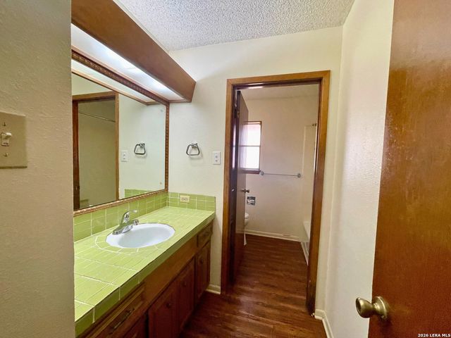 3435 SUGARHILL DR, San Antonio, TX 78230