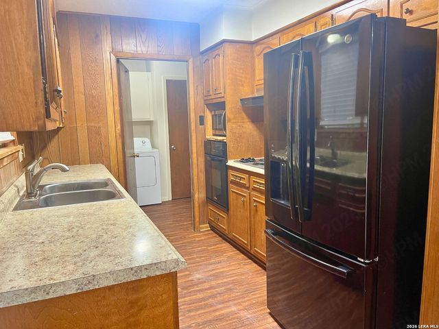 3435 SUGARHILL DR, San Antonio, TX 78230