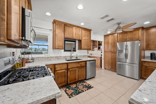 503 N Cuyamaca St, El Cajon, CA 92020