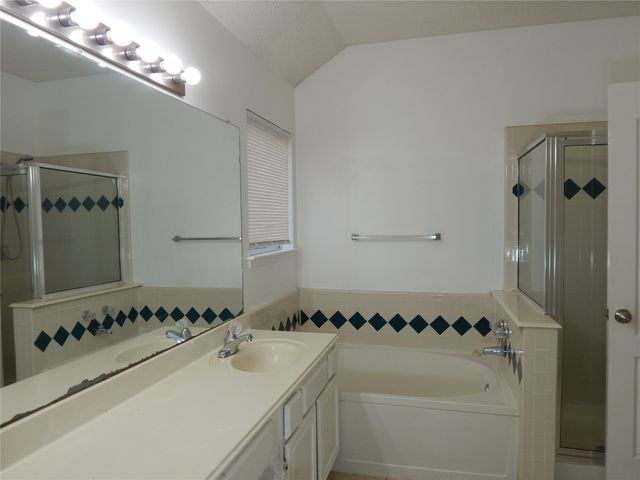 804 Sansome Drive, Arlington, TX 76018