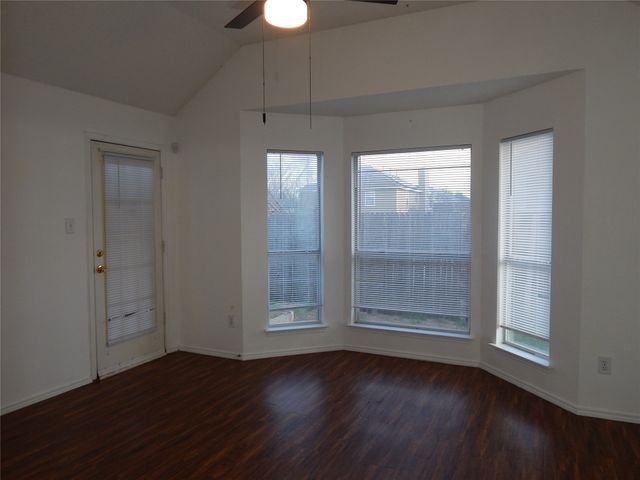 804 Sansome Drive, Arlington, TX 76018