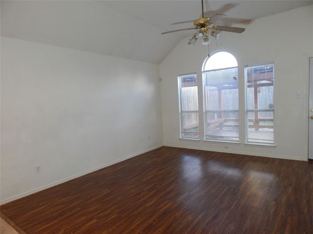 804 Sansome Drive, Arlington, TX 76018