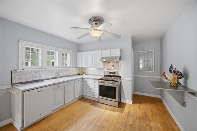 404 S Brainard Avenue, La Grange, IL 60525