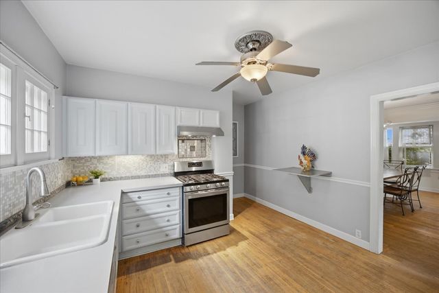 404 S Brainard Avenue, La Grange, IL 60525