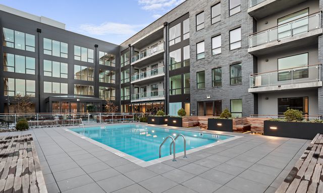 2611 N Hermitage Avenue 217, Chicago, IL 60614