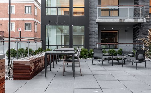 2611 N Hermitage Avenue 217, Chicago, IL 60614