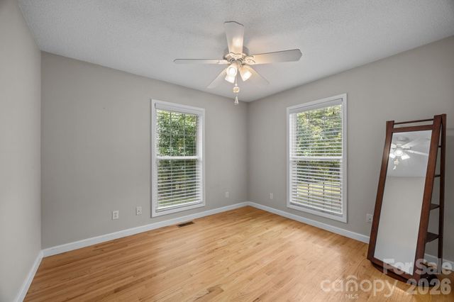 124 Lytle Cove Road, Swannanoa, NC 28778