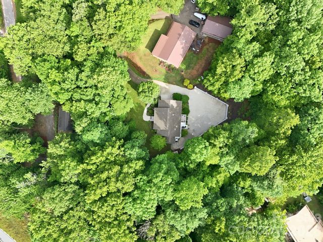 124 Lytle Cove Road, Swannanoa, NC 28778