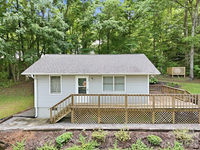 124 Lytle Cove Road, Swannanoa, NC 28778