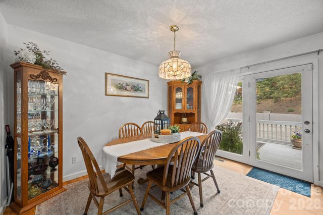 124 Lytle Cove Road, Swannanoa, NC 28778