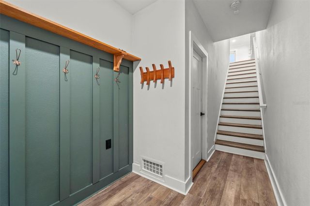 1299 SAVONA DRIVE NE, St Petersburg, FL 33702