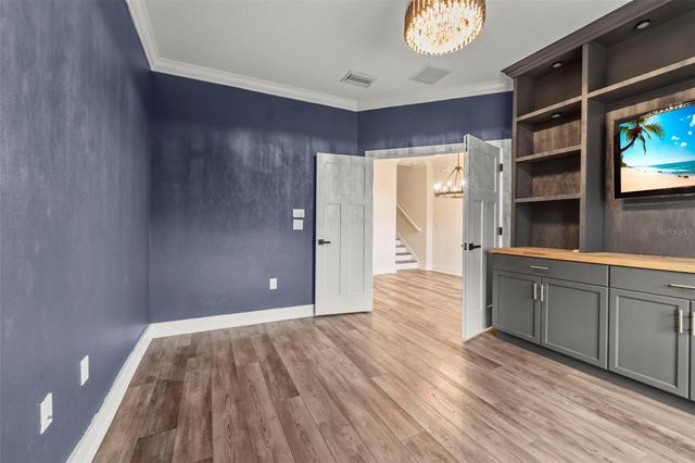 1299 SAVONA DRIVE NE, St Petersburg, FL 33702