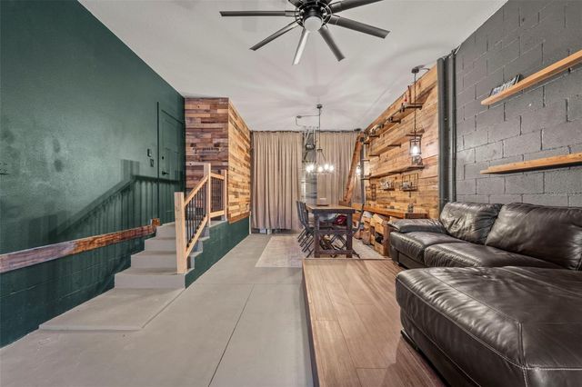 1299 SAVONA DRIVE NE, St Petersburg, FL 33702