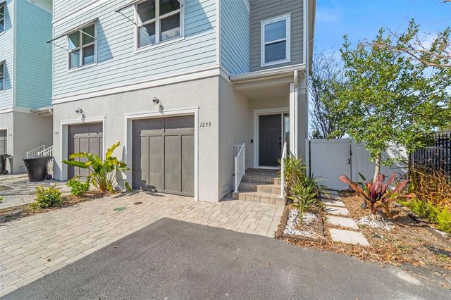 1299 SAVONA DRIVE NE, St Petersburg, FL 33702