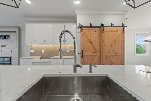 1299 SAVONA DRIVE NE, St Petersburg, FL 33702