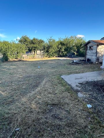 11 E 29th Street, San Angelo, TX 76903