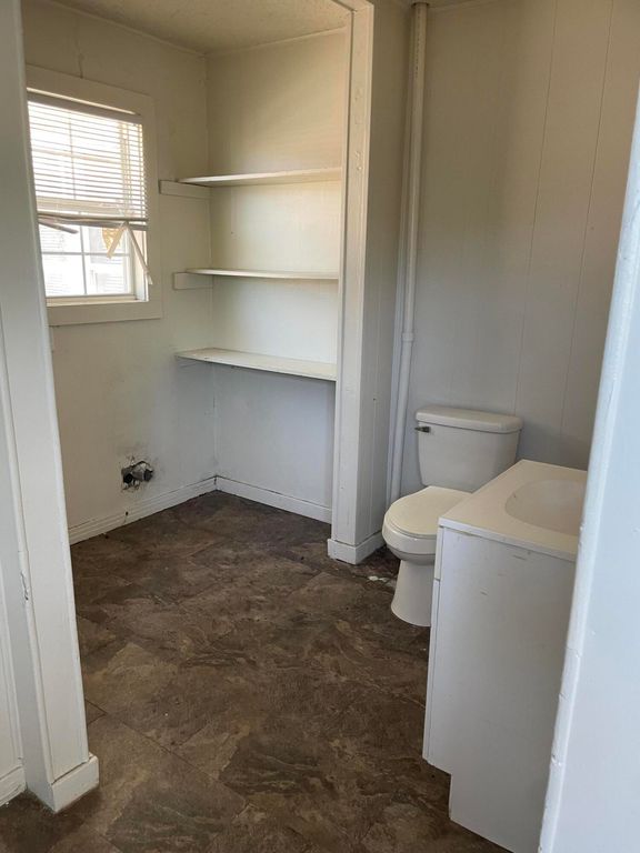Image 5 of property listing at 11 E 29th Street, San Angelo, TX 76903