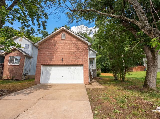 4046 Farmingham Woods Dr, Hermitage, TN 37076