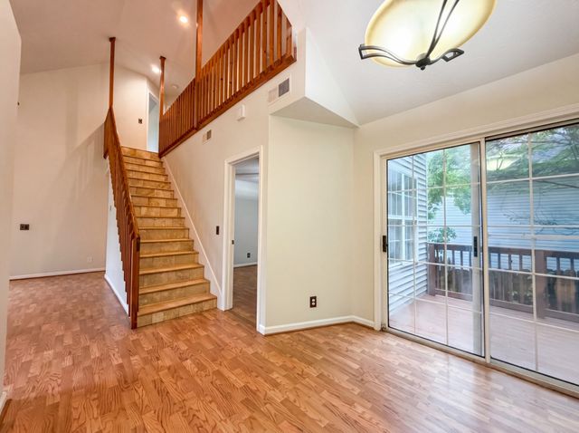 4046 Farmingham Woods Dr, Hermitage, TN 37076