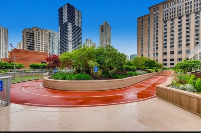 545 N Dearborn Street 2510, Chicago, IL 60654