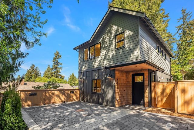 12416 NE 72nd Street, Kirkland, WA 98033