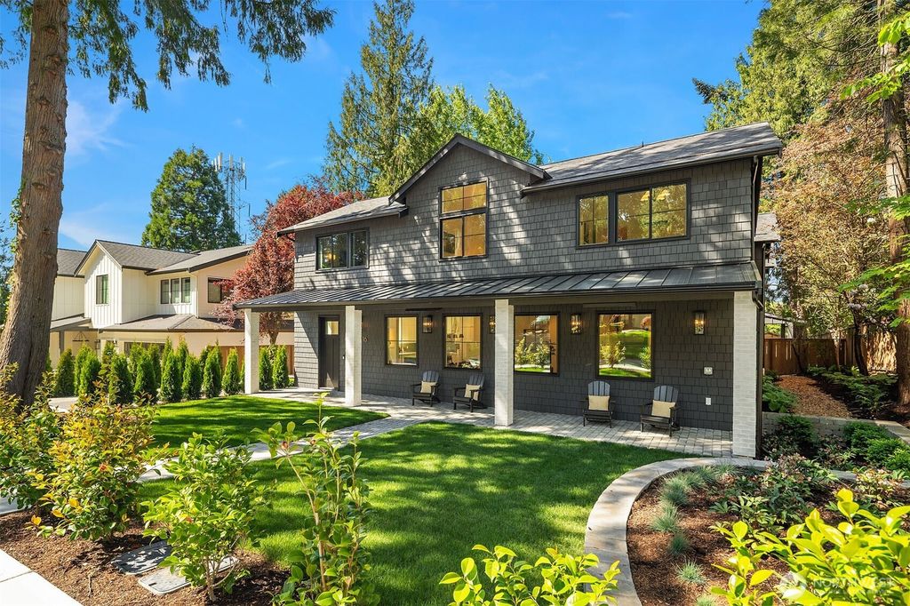 12416 NE 72nd Street, Kirkland, WA 98033