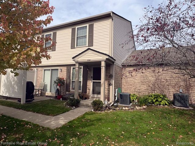 3141 High Pointe Ridge Road 26, Orion Charter Township, MI 48359