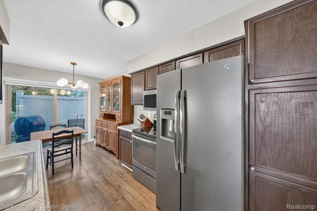 3141 High Pointe Ridge Road 26, Orion Charter Township, MI 48359