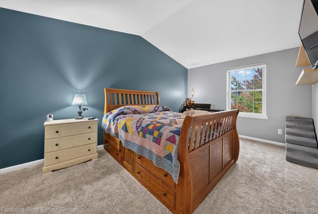 3141 High Pointe Ridge Road 26, Orion Charter Township, MI 48359