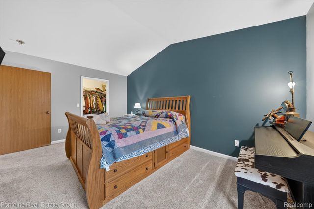 3141 High Pointe Ridge Road 26, Orion Charter Township, MI 48359