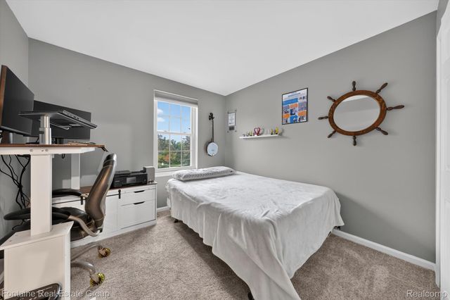 3141 High Pointe Ridge Road 26, Orion Charter Township, MI 48359