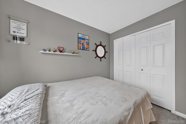 3141 High Pointe Ridge Road 26, Orion Charter Township, MI 48359