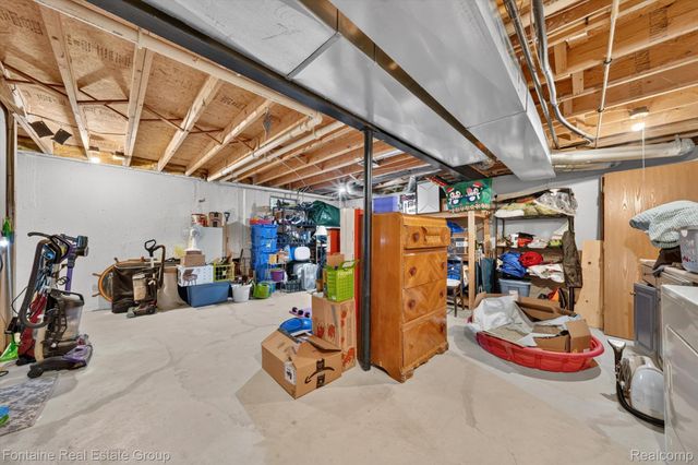 3141 High Pointe Ridge Road 26, Orion Charter Township, MI 48359