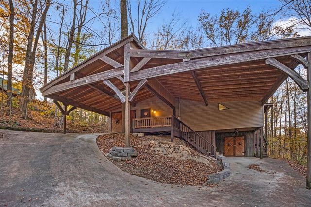 415 Floyd Dr, Smithville, TN 37166