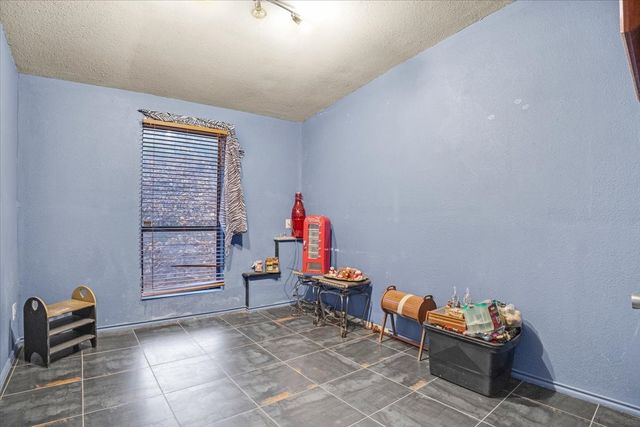 415 Floyd Dr, Smithville, TN 37166