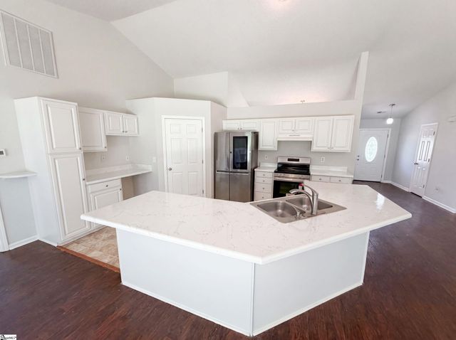 16 Red Mile Way, Taylors, SC 29687