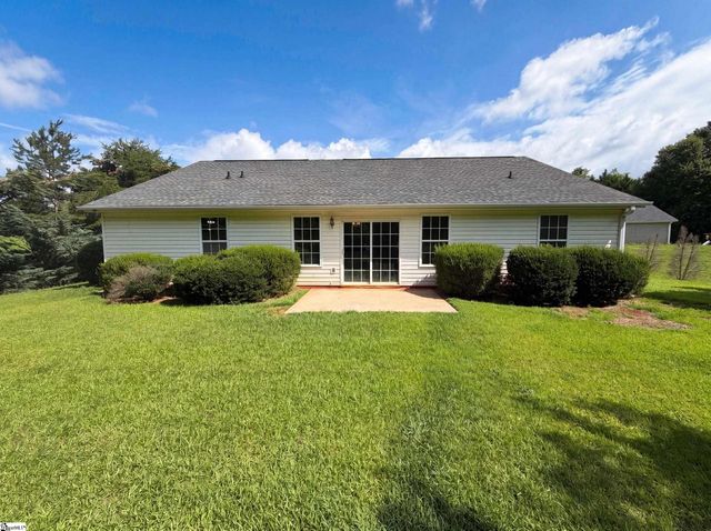 16 Red Mile Way, Taylors, SC 29687