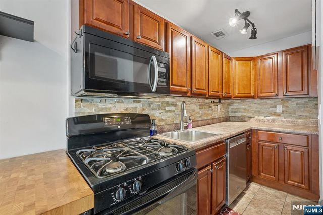 925 Main Street 10, Hackensack, NJ 07601