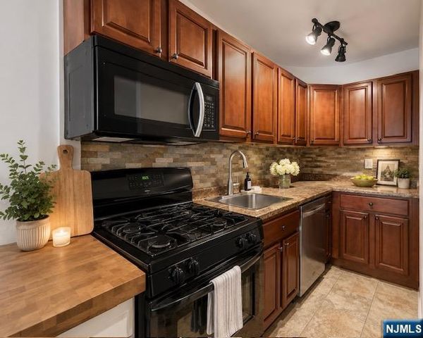 925 Main Street 10, Hackensack, NJ 07601