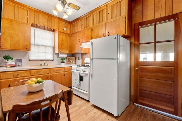 155 Birch St, New Bedford, MA 02744