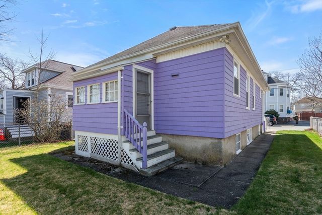 155 Birch St, New Bedford, MA 02744