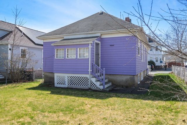 155 Birch St, New Bedford, MA 02744