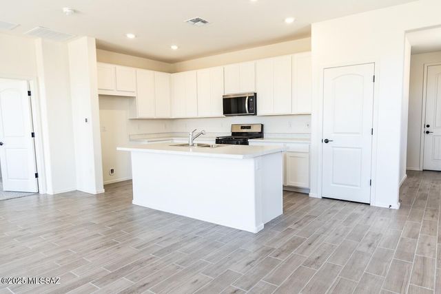 865 W Calle Alta Curva, Sahuarita, AZ 85629