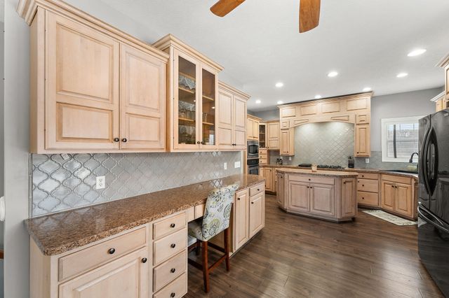 6776 Fox Crossing, Knox, IN 46534