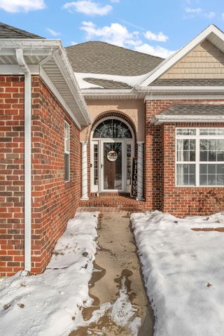 6776 Fox Crossing, Knox, IN 46534