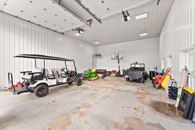 6776 Fox Crossing, Knox, IN 46534