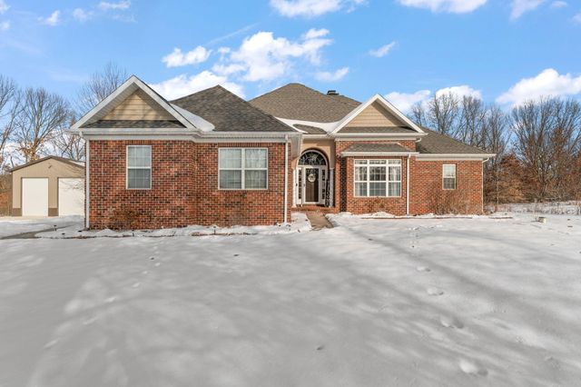 6776 Fox Crossing, Knox, IN 46534