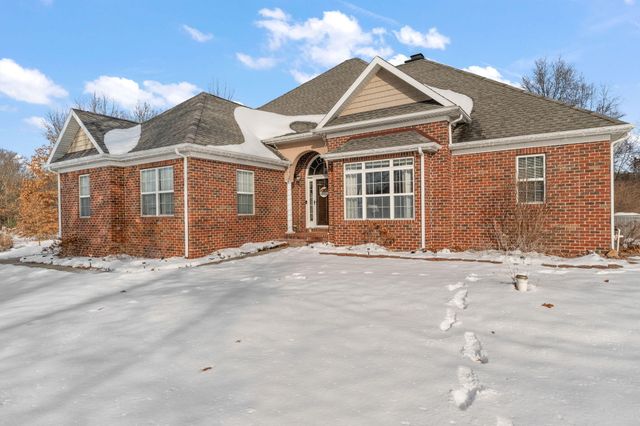 6776 Fox Crossing, Knox, IN 46534