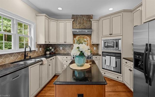 3602 Brooks Hill Court, Browns Summit, NC 27214