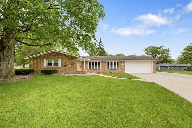110 Navarre Court, Auburn, IN 46706